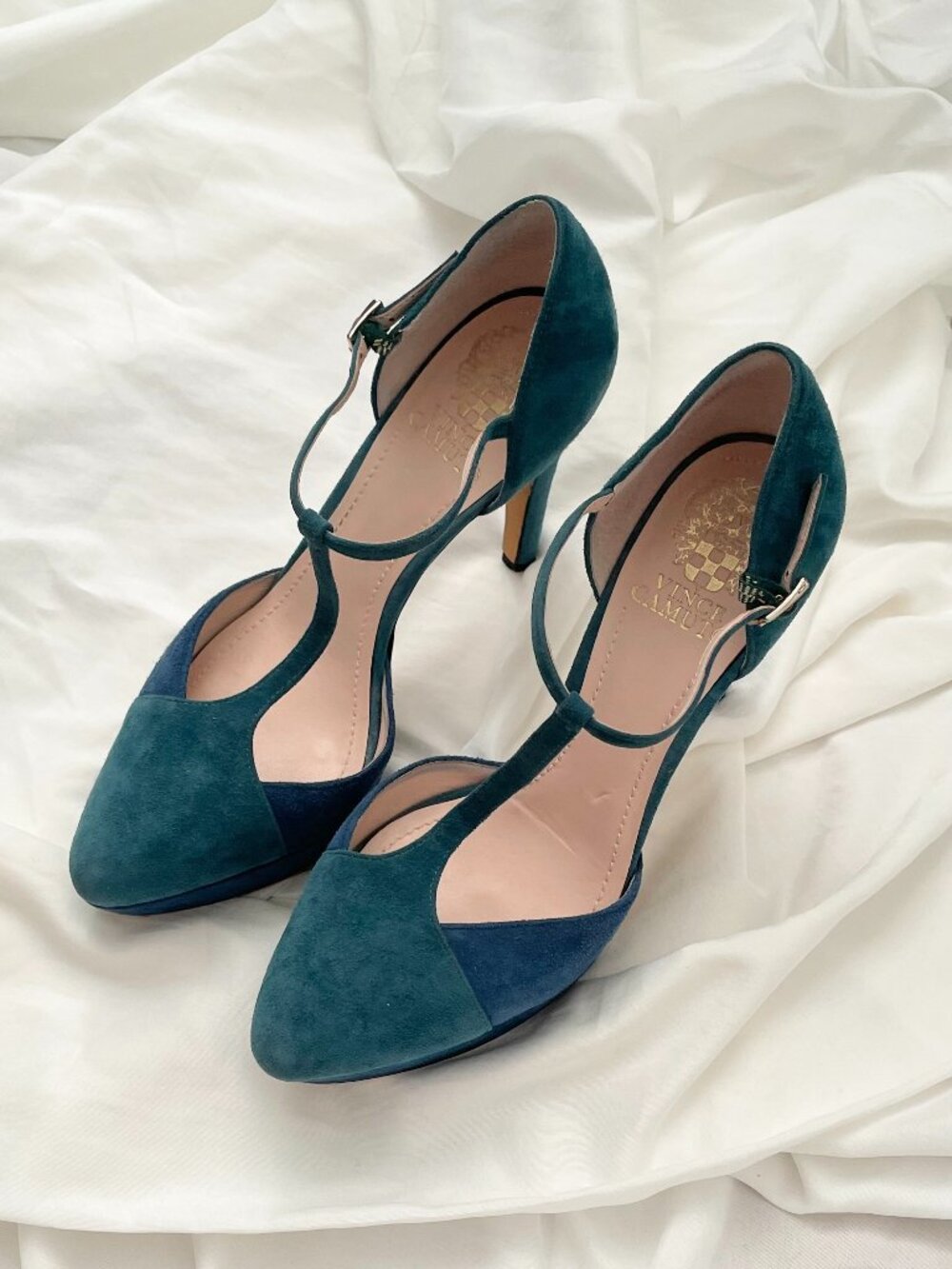 VINCE CAMUTO Blue & Teal Suede T-Strap Heels 💙💚